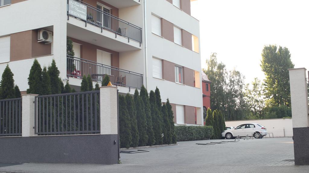Honey Wellness Apartman Siófok Zewnętrze zdjęcie